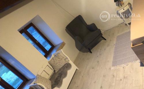 MAĎARSKO - KÉKED 3 IZBOVÝ RODINNÝ DOM S PEKNÝM POZEMKOM POHRANIČNÁ OBLASŤ.