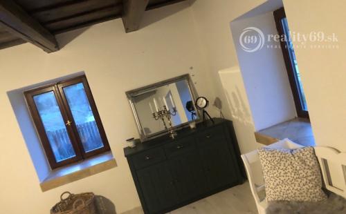 MAĎARSKO - KÉKED 3 IZBOVÝ RODINNÝ DOM S PEKNÝM POZEMKOM POHRANIČNÁ OBLASŤ.