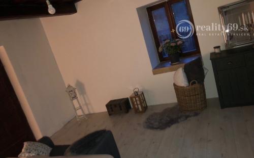 MAĎARSKO - KÉKED 3 IZBOVÝ RODINNÝ DOM S PEKNÝM POZEMKOM POHRANIČNÁ OBLASŤ.