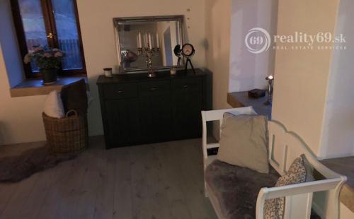 MAĎARSKO - KÉKED 3 IZBOVÝ RODINNÝ DOM S PEKNÝM POZEMKOM POHRANIČNÁ OBLASŤ.