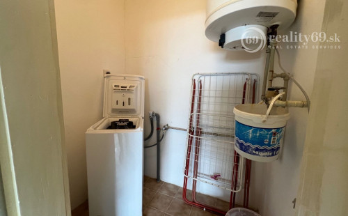 PLOSKÉ - ORTÁŠE POSCHODOVÝ RODINNÝ DOM IBA 16 KM OD KOŠÍC