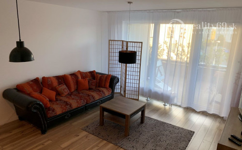 REZERVOVANÉ - NOVÁ TERASA -  2 IZBOVÝ BYT NOVOSTAVBA 57 M2 S VEĽKOU TERASOU, PARKOVACIE MIESTO, KOMORA