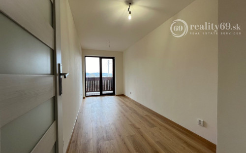 VEĽKÁ DOMAŠA - VALKOV APARTMÁNOVÝ DOM SO 6 OBYTNÝMI JEDNOTKAMI.