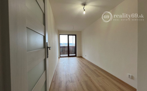 VEĽKÁ DOMAŠA - VALKOV APARTMÁNOVÝ DOM SO 6 OBYTNÝMI JEDNOTKAMI.