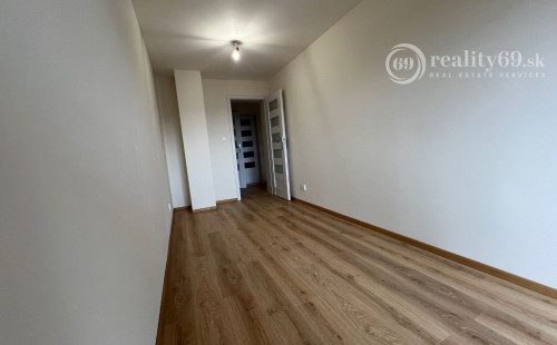 VEĽKÁ DOMAŠA - VALKOV APARTMÁNOVÝ DOM SO 6 OBYTNÝMI JEDNOTKAMI.
