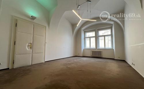 KOŠICE - NA PRENÁJOM KANCELÁRSKE PRIESTORY NA ALŽBETINEJ ULICI TOP LOKALITA.