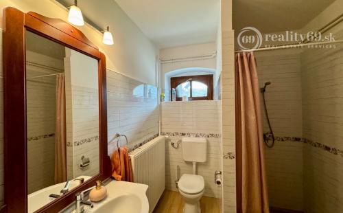 MAĎARSKO - MESZES PEKNÝ 4 IZBOVÝ GAZDOVSKÝ DOM, PO REKONŠTRUKCII - VEĽKÝ POZEMOK 2.425 M2