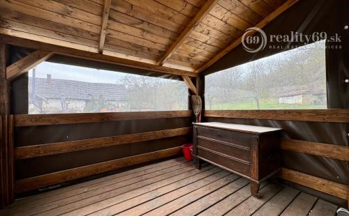 MAĎARSKO - MESZES PEKNÝ 4 IZBOVÝ GAZDOVSKÝ DOM, PO REKONŠTRUKCII - VEĽKÝ POZEMOK 2.425 M2