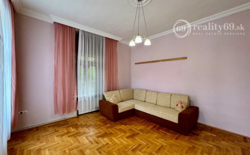 MAĎARSKO - TÁLLYA SUPER 3 IZBOVÝ RODINNÝ DOM V TOKAJSKEJ VINOHRADNÍCKEJ OBLASTI.