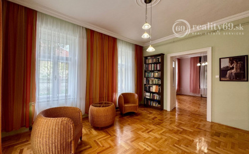 MAĎARSKO - TÁLLYA SUPER 3 IZBOVÝ RODINNÝ DOM V TOKAJSKEJ VINOHRADNÍCKEJ OBLASTI.