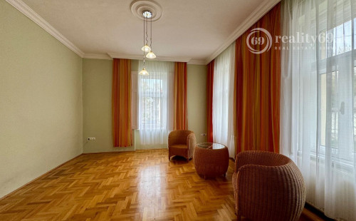 MAĎARSKO - TÁLLYA SUPER 3 IZBOVÝ RODINNÝ DOM V TOKAJSKEJ VINOHRADNÍCKEJ OBLASTI.