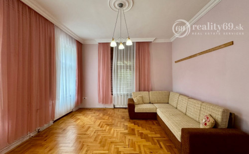 MAĎARSKO - TÁLLYA SUPER 3 IZBOVÝ RODINNÝ DOM V TOKAJSKEJ VINOHRADNÍCKEJ OBLASTI.