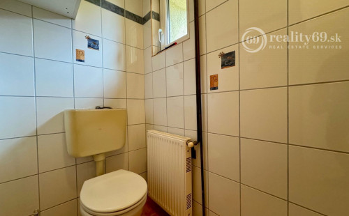 MAĎARSKO - TÁLLYA SUPER 3 IZBOVÝ RODINNÝ DOM V TOKAJSKEJ VINOHRADNÍCKEJ OBLASTI.