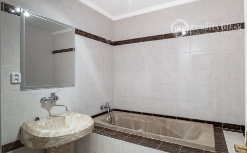 MARIÁNKA - TOP PONUKA PENZÓN S 13 IZBAMI, VINÁREŇ, BAZÉN, ALTÁNOK - SUPER STAV.