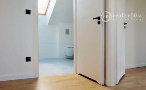 NOVÁ CENA - SEVER - KALVÁRIA RODINNÝ DOM, 421 M2,  POZEMOK V OV.