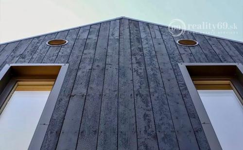 NOVÁ CENA - SEVER - KALVÁRIA RODINNÝ DOM, 421 M2,  POZEMOK V OV.