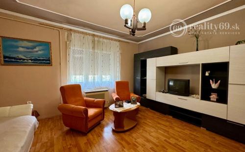 MAĎARSKO - RUDABÁNYA PEKNÝ 4 IZBOVÝ RODINNÝ DOM S POZEMKOM 1800 M2