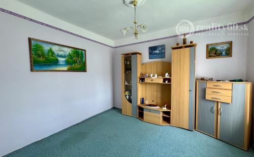 MAĎARSKO - RUDABÁNYA PEKNÝ 4 IZBOVÝ RODINNÝ DOM S POZEMKOM 1800 M2