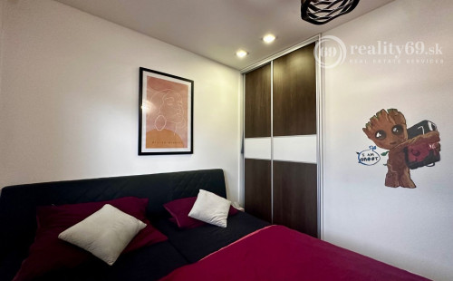 RUSKOV - MODERNÝ 4 IZBOVÝ BUNGALOV, TERASA, VÍRIVKA