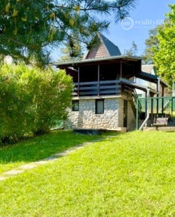 MAĎARSKO - JAZERO RAKACA - 2 IZBOVÁ POSCHODOVÁ CHATA  - PRI JAZERE S TERASOU.