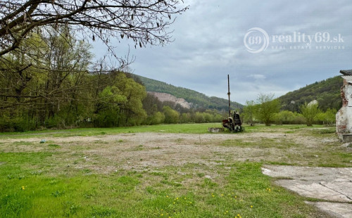 MAĎARSKO - PALHÁZA - KISHUTA POZEMOK 75.000 M2 V LONE PRÍRODY.