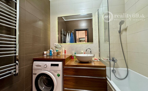 FURČA - KOMPLEX NA HORE - 3 IZBOVÝ KOMPLETNE ZARIADENÝ BYT 84 M2, 2 BALKÓNY.