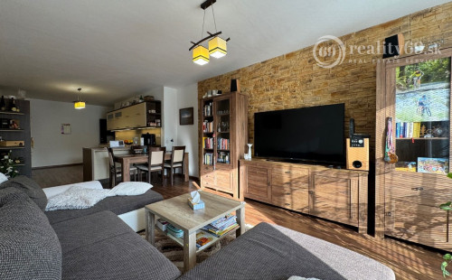 FURČA - KOMPLEX NA HORE - 3 IZBOVÝ KOMPLETNE ZARIADENÝ BYT 84 M2, 2 BALKÓNY.