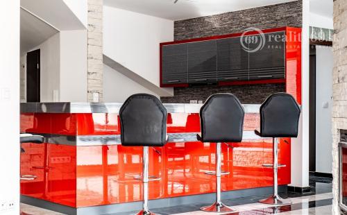 MARIÁNKA - MEZONETOVÝ 4 IZBOVÝ BYT 170 M2 S TERASOU.