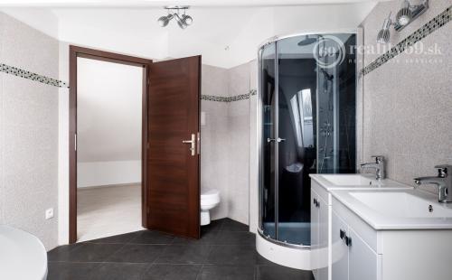 MARIÁNKA - MEZONETOVÝ 4 IZBOVÝ BYT 170 M2 S TERASOU.