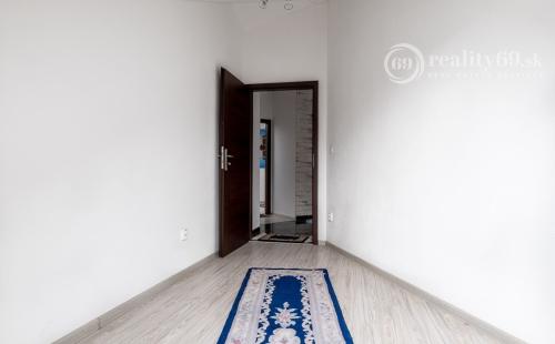 MARIÁNKA - MEZONETOVÝ 4 IZBOVÝ BYT 170 M2 S TERASOU.