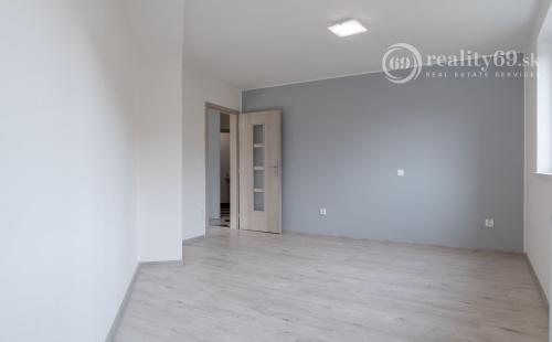 REZERVOVANÉ - MARIÁNKA - PEKNÝ 3 IZBOVÝ BYT 108 M2 S KRÁSNYM VÝHĽADOM.