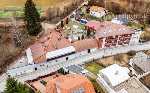 MARIÁNKA - ZAUJÍMAVÝ 3 IZBOVÝ BYT 108 M2 V SAMOSTATNOM BYTOVOM DOME.