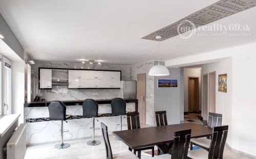 MARIÁNKA - ZAUJÍMAVÝ 3 IZBOVÝ BYT 108 M2 V SAMOSTATNOM BYTOVOM DOME.