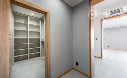 JUH - LUXUSNÁ NOVOSTAVBA 5 IZBOVÉHO RD V TOP LOKALITE