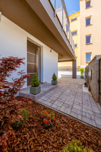 JUH - LUXUSNÁ NOVOSTAVBA 5 IZBOVÉHO RD V TOP LOKALITE