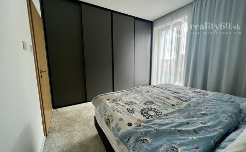 STARÉ MESTO -  JISKROVÁ / KMEŤOVA 3 IZBOVÝ LUXUSNÝ MODERNÝ BYT 92 M2 + TERASA 15 M2 V TOP LOKALITE