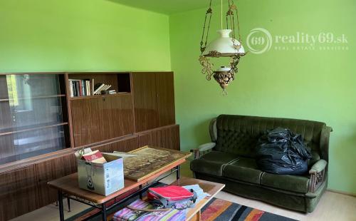 MAĎARSKO - TORNASZENTANDRÁS - PEKNÝ 3 IZBOVÝ  DOM S NOVOU STRECHOU.