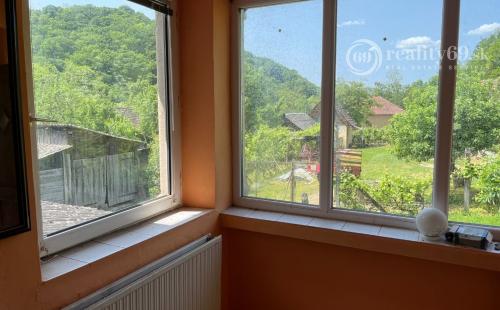 MAĎARSKO - TORNASZENTANDRÁS - PEKNÝ 3 IZBOVÝ  DOM S NOVOU STRECHOU.