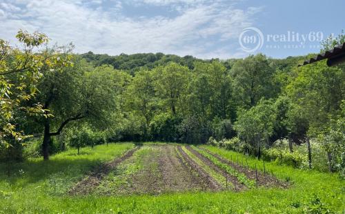 MAĎARSKO - TORNASZENTANDRÁS - PEKNÝ 3 IZBOVÝ  DOM S NOVOU STRECHOU.