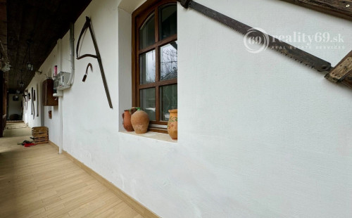 MAĎARSKO - MESZES PEKNÝ 4 IZBOVÝ GAZDOVSKÝ DOM, PO REKONŠTRUKCII - VEĽKÝ POZEMOK 2.425 M2