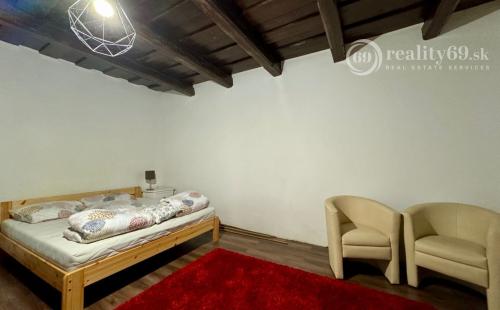 MAĎARSKO - MESZES PEKNÝ 4 IZBOVÝ GAZDOVSKÝ DOM, PO REKONŠTRUKCII - VEĽKÝ POZEMOK 2.425 M2