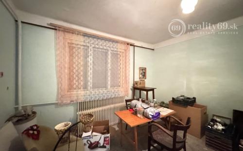 MAĎARSKO - SZALASZEND 5 IZBOVÝ RODINNÝ DOM 40 KM OD KOŠÍC