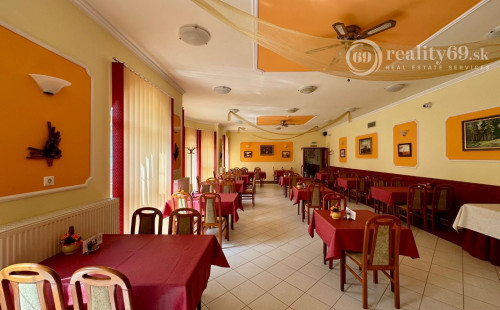 MAĎARSKO - MEZŐKÖVESD PENZIÓN S 13 APARTMÁNMI, TERASA, REŠTAURÁCIA V TOP LOKALITE