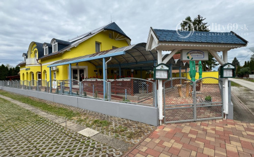 MAĎARSKO - MEZŐKÖVESD PENZIÓN S 13 APARTMÁNMI, TERASA, REŠTAURÁCIA V TOP LOKALITE