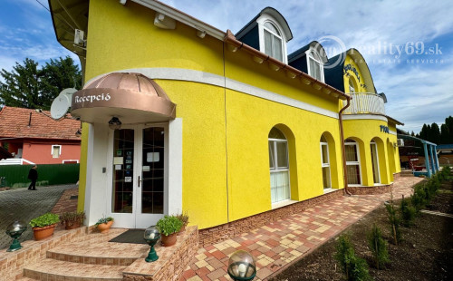 MAĎARSKO - MEZŐKÖVESD PENZIÓN S 13 APARTMÁNMI, TERASA, REŠTAURÁCIA V TOP LOKALITE