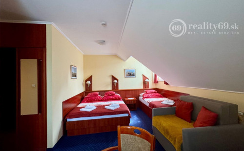 MAĎARSKO - MEZŐKÖVESD PENZIÓN S 13 APARTMÁNMI, TERASA, REŠTAURÁCIA V TOP LOKALITE