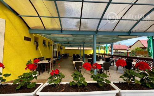 MAĎARSKO - MEZŐKÖVESD PENZIÓN S 13 APARTMÁNMI, TERASA, REŠTAURÁCIA V TOP LOKALITE