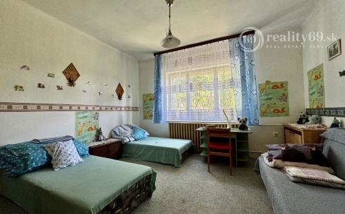 MAĎARSKO - SZALONNA 4 IZBOVÝ POSCHODOVÝ RODINNÝ DOM S VEĽKÝM POZEMKOM 2000 M2