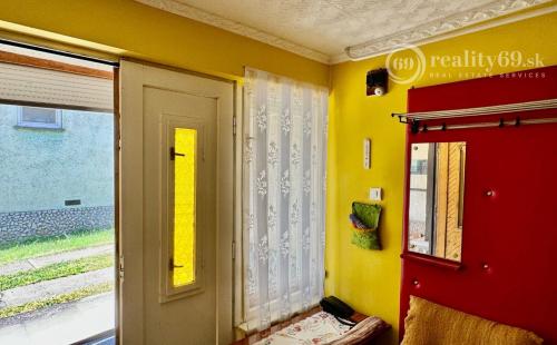 MAĎARSKO - SZALASZEND 5 IZBOVÝ RODINNÝ DOM 40 KM OD KOŠÍC