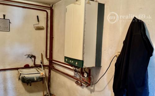 MAĎARSKO - SZALASZEND 5 IZBOVÝ RODINNÝ DOM 40 KM OD KOŠÍC